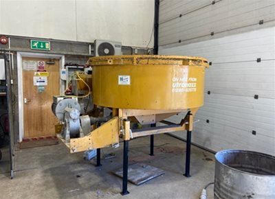 1 off Used / Ex-hire HYDROMIX / MAMMUT model TM180E Electric Pan Mixer (2019) 